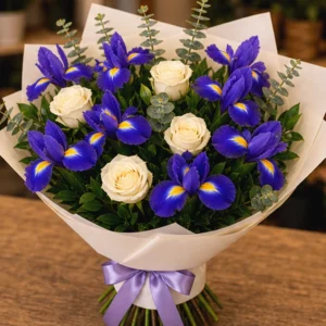 Buchet Flori de Sezon Lavender Breeze cu Iriși și Frezii - imagine 3