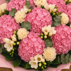 Flori La Mulți Ani Garden Fresh cu Hortensie Verde și Trandafiri Albi - imagine 4