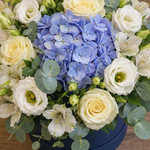 Buchet Flori Frumoase Serenadă Bleu cu Hortensie și Delphinium - imagine 4