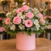 Cutie Flori Frumoase Roz Pudrat cu Ranunculus și Miniroze - imagine 1