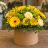 Cutie Flori de Sezon Peach Harvest cu Crizanteme și Trandafiri - imagine 1