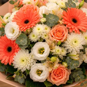 Buchet Flori Frumoase Răsărit Coral cu Anthurium și Trandafiri - imagine 4
