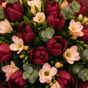Buchet Flori de Sezon Rustica Chic cu Aster și Hypericum - imagine 4