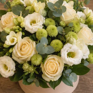 Buchet Flori Frumoase Eleganță Latte cu Trandafiri Toffee - imagine 4