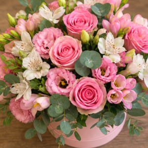 Aranjament Floral la Comandă Coral Fresh cu Gerbera și Lisianthus