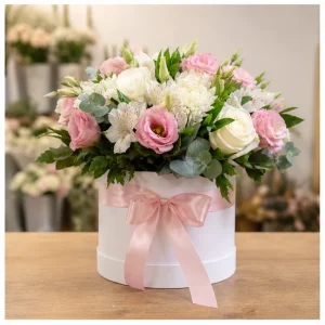 Livrare aranjamente florale pentru decorarea locuintei cutie premium alb roz - poza 1