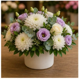 Aranjament floral elegant cu crizanteme si eucalipt - poza 3
