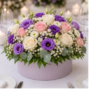Aranjament floral nunta cu trandafiri si eustoma mov - poza 1