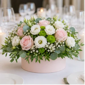 Aranjament floral nunta pastel cu trandafiri si lisianthus - poza 1