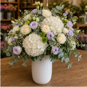Aranjament floral spectaculos inalt cu hortensie si eucalipt - poza 2