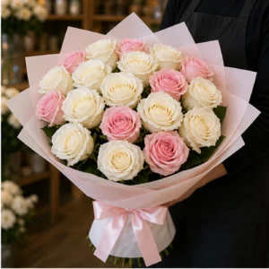 Buchet 25 Trandafiri Albi si Roz - poza 2