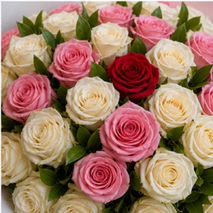 Buchet 51 Trandafiri Albi si Roz cu Salal - poza 4