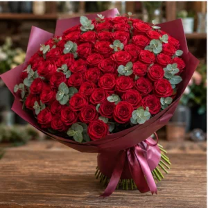 Buchet 51 Trandafiri Rosii cu Eucalipt - poza 3