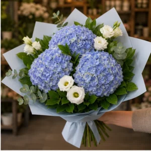 Buchet cu hortensii albastre si lisianthus alb - poza 2