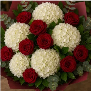 Buchet cu hortensii albe premium si trandafiri rosii - poza 4