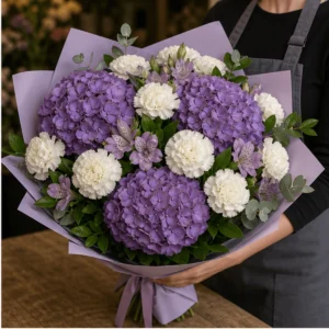 Buchet cu hortensii mov si garoafe albe elegante - poza 2