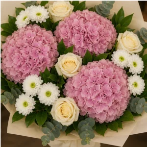 Buchet cu hortensii roz prafuit si santini alb - poza 4