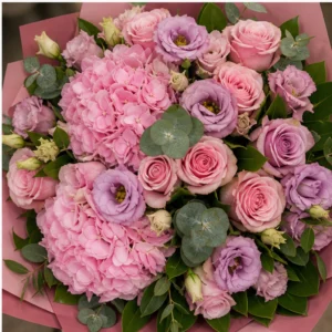 Buchet de flori de primavara de lux roz cu hortensie si trandafiri - poza 4
