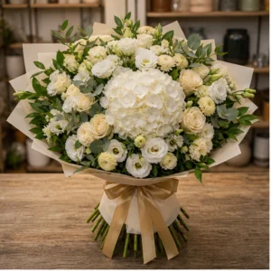 Buchet de flori de primavara grandios alb crem cu hortensie - poza 1