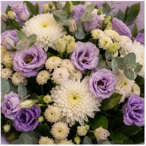 Buchet de flori de primavara lila cu lisianthus si crizanteme - poza 4