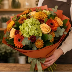 Buchet de flori de toamna premium ruginiu cu hortensie si gerbera - poza 2