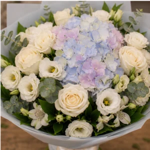 Buchet de flori online premium pastel cu hortensie - poza 4