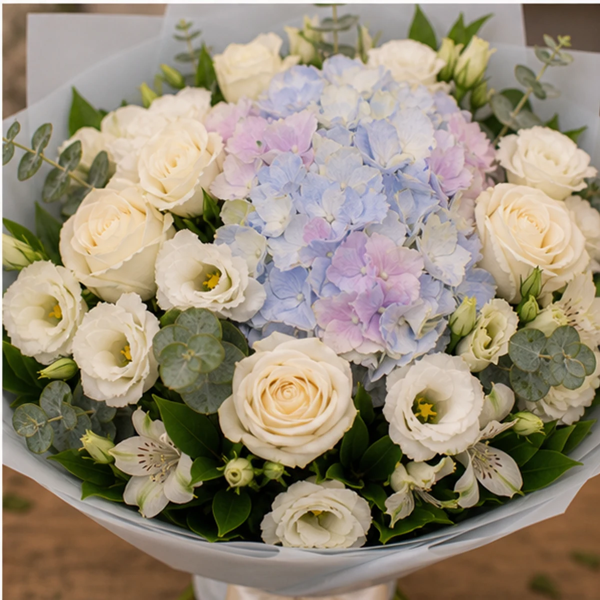 Buchet de flori online premium pastel cu hortensie - poza 4