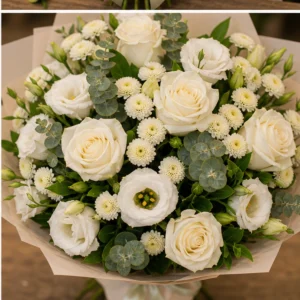 Buchet de flori pentru zi de nastere elegant cu trandafiri albi - poza 4