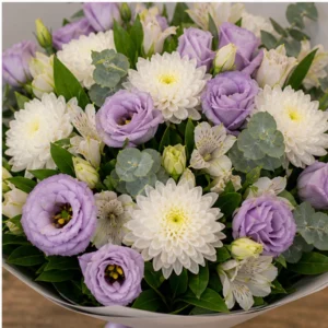 Buchet de flori proaspete lila cu lisianthus - poza 4
