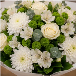 Buchet de flori speciale alb verde cu crizanteme - poza 4