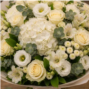 Buchet de flori speciale grandios alb crem cu trandafiri - poza 4