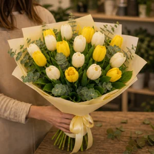 Buchet de lalele galbene si albe - poza 2