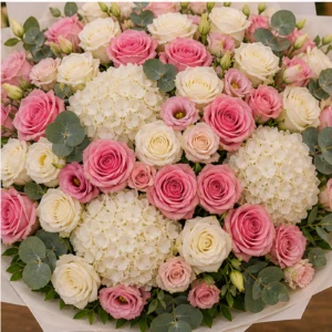 Buchet floral cu trandafiri albi roz si hortensii statement - poza 4