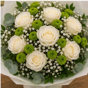 Buchet floral cu trandafiri albi si santini verde crud - poza 4