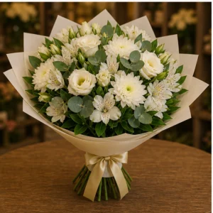 Buchet flori aniversare elegant alb crem cu alstroemeria - poza 3
