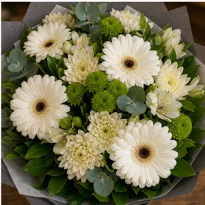 Buchet flori aniversare pentru colegi cu gerbera si santini - poza 4