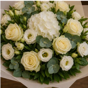 Buchet flori aniversare premium pentru cuplu cu hortensie alba - poza 4