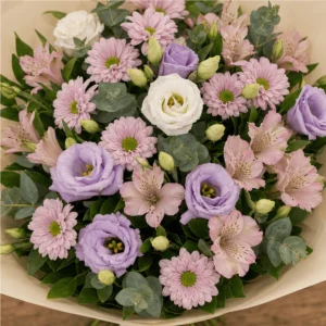 Buchet flori de camp pastel cu lisianthus si crizanteme - poza 4