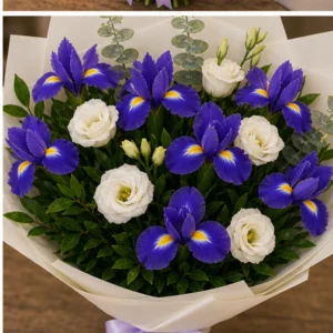 Buchet irisi violet si lisianthus alb - poza 4