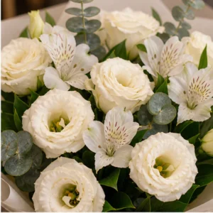 Buchet Lisianthus crem cu alstroemeria alba - poza 2