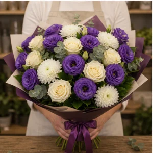 Buchet Lisianthus royal mov cu trandafiri si crizanteme - poza 3
