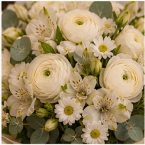 Buchet Ranunculus alb cu alstroemeria crem - poza 4