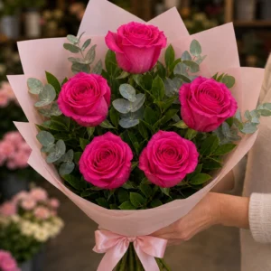 Buchet trandafiri roz 5 fire delicat - poza 2