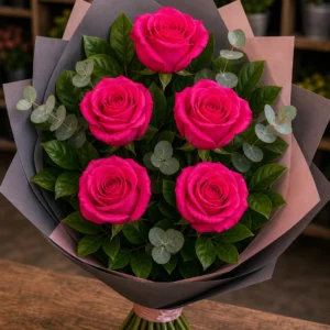 Buchet trandafiri roz 5 fire fuchsia modern - poza 1
