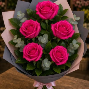 Buchet trandafiri roz 5 fire fuchsia modern - poza 3