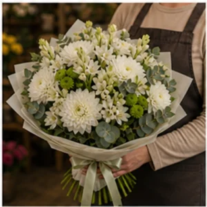 Buchet Tuberoze alb verde cu crizanteme - poza 2