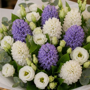 Buchet Zambile elegant mov alb - poza 2