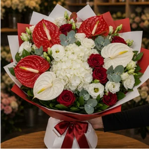 Buchete Anthurium premium rosu si alb cu hortensie - poza 2