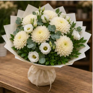 Buchete Crizanteme crem cu lisianthus alb - poza 3