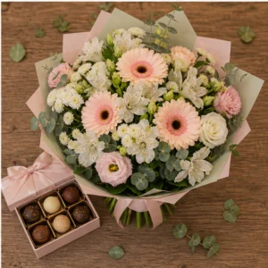 Cadou cu flori pastel cu gerbera si praline - poza 4